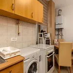 1 Bedroom Stunning In *