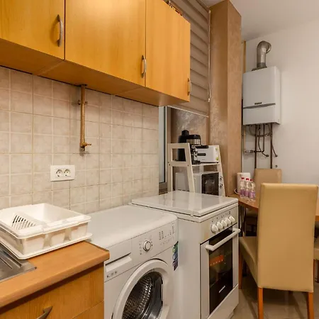 1 Bedroom Stunning In *